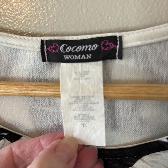 Cocomo Woman Ruched Textured Blouse Black White Paisley Crinkle Top Sz 1X - Picture 4 of 7